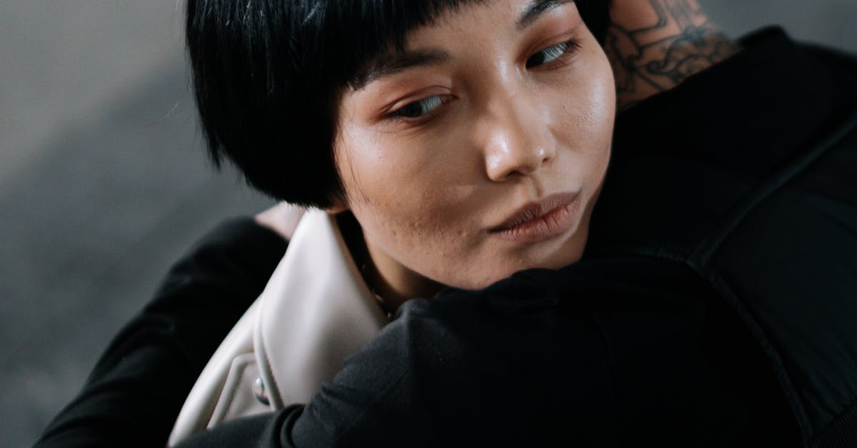 Understanding Synthetic vs. Natural Hair Applicator Brushes