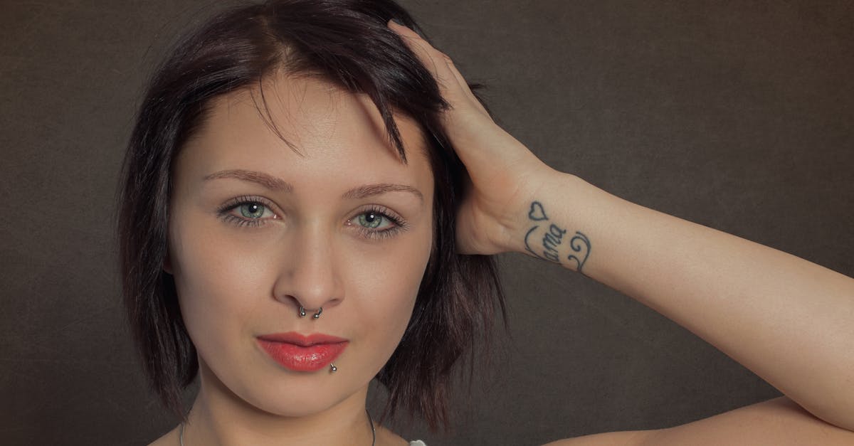 Understanding the Importance of Safety Gloves in Microblading